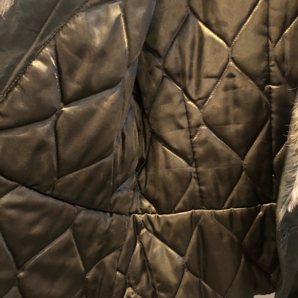 Danier Green Leather Fur Collar Insulated Jacket L 🎄 - Picture 6 of 12